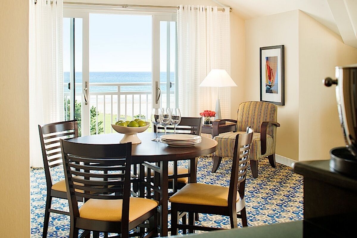 Newport Beach Hotel&Suites Middletown Exterior foto